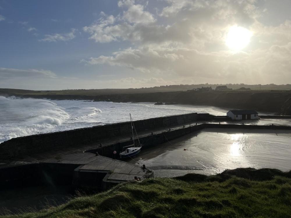 Road End Cottage Port of Ness 外观 照片